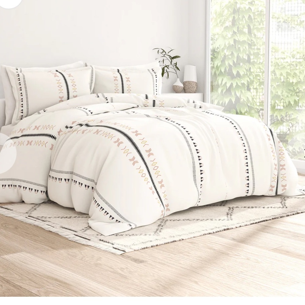 NWT- LINEN & HUTCH  Pattern 3-Piece Duvet Cover Set